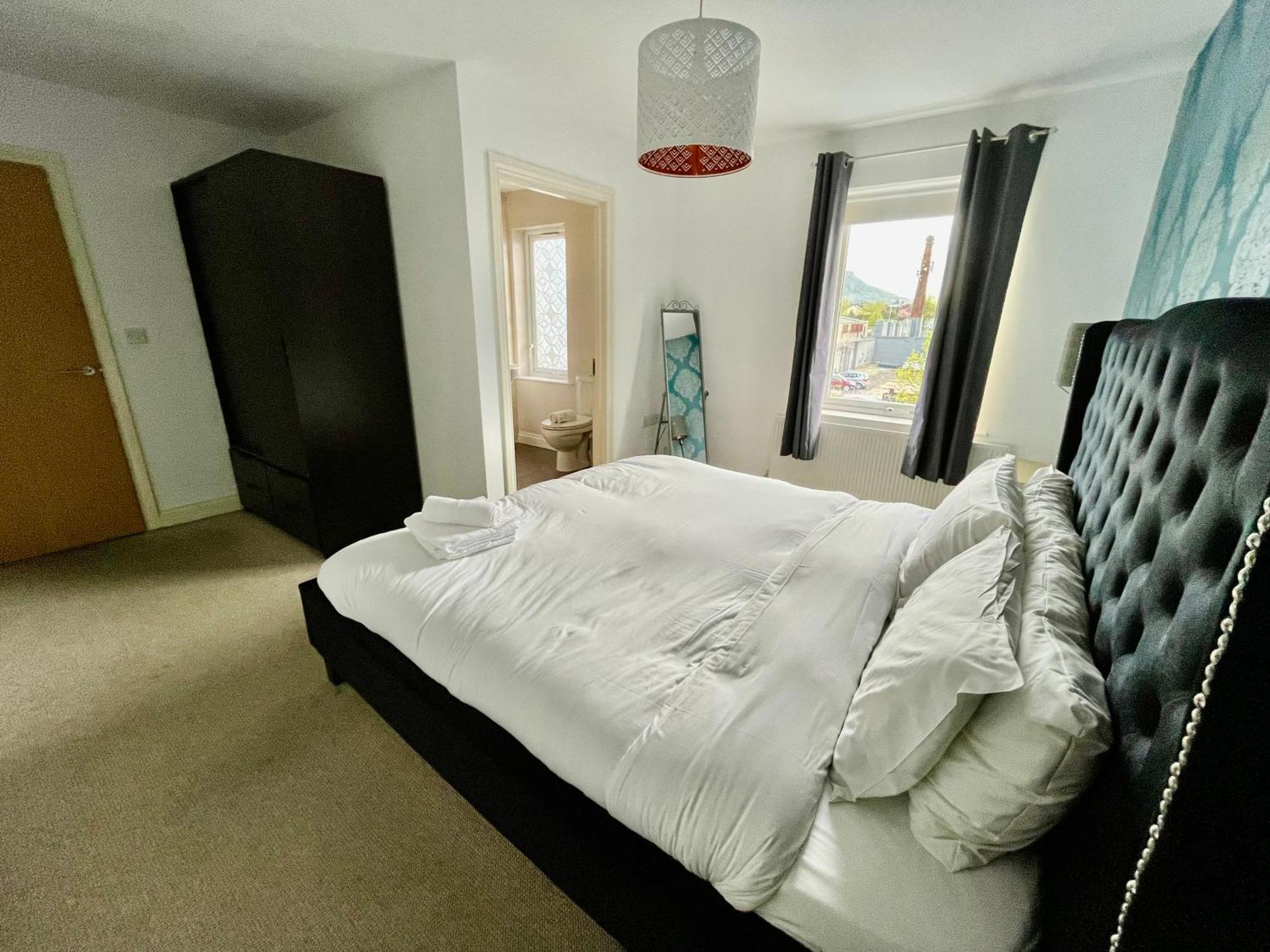 2 Bedroom City-Centre Apartment With Free Parking Belfast Exterior foto