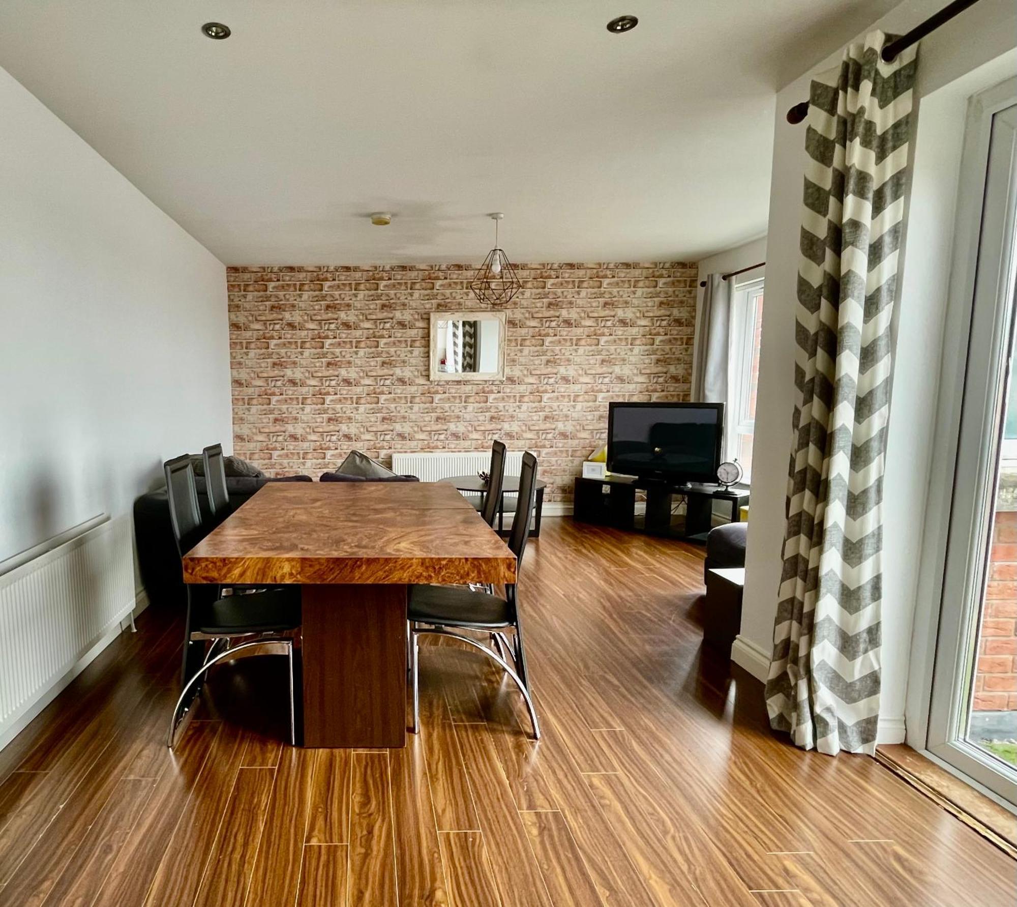 2 Bedroom City-Centre Apartment With Free Parking Belfast Exterior foto